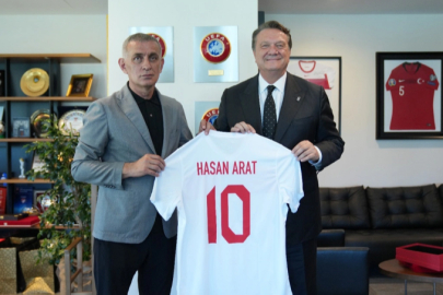 Beşiktaş Başkanı Hasan Arat, TFF Başkanı İbrahim Hacıosmanoğlu'nu ziyaret etti