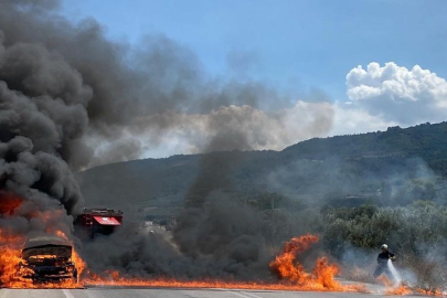 Bursa'da otomobil alevlere teslim oldu