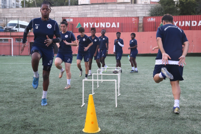 Hakkarigücü Kadın Futbol Takımı lige iddialı hazırlanıyor