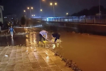 Çorum'da sağanak nedeniyle yollar göle döndü