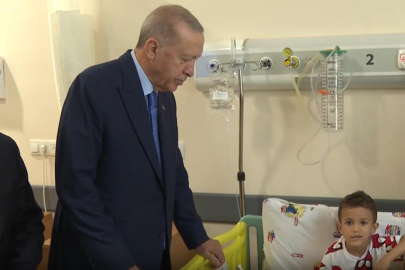 Cumhurbaşkanı Erdoğan Gölcük Devlet Hastanesi'ni ziyaret etti