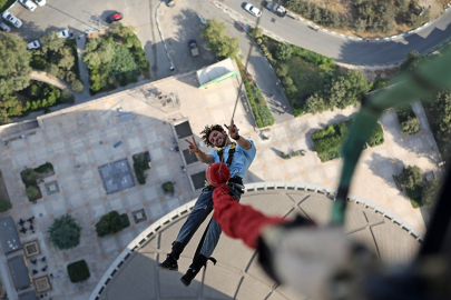 Milad Kulesi, dünyanın en yüksek bungee jumping platformuna ev sahipliği yapıyor