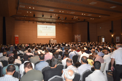 Bursa'da Mevlid-i Nebi konferansı yoğun ilgi gördü