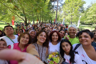 Denizli'de yüzlerce kadın nefes etkinliğinde buluştu