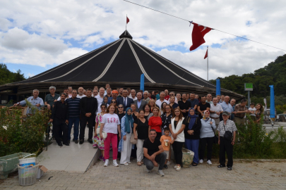 İzmir’deki Aydınlılar ‘Keşkek’ gününde buluştu