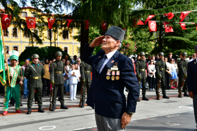 Kıbrıs gazisi 50 yıl sonra göğsünde mermi olduğunu öğrendi