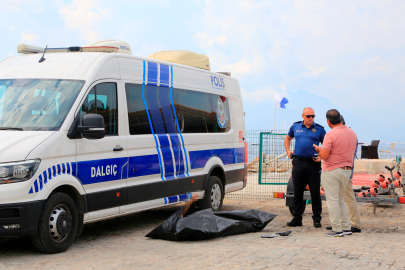 Antalya'da denizde bir kişinin cansız bedenine ulaşıldı