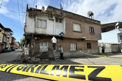 Adana'da fırtına hayatı olumsuz etkiledi