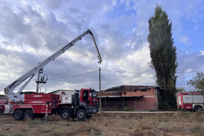 Bursa'da geri dönüşüm tesisinde çıkan yangın söndürüldü