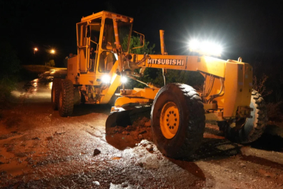 Kırıkkale'de sel felaketi: Köy yolu adeta ırmağa döndü