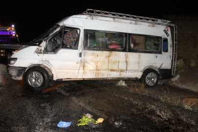 Konya'da devrilen minibüsteki 12 tarım işçisi yaralandı