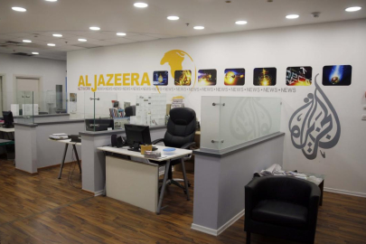 Soykırımcı İsrail askerleri Batı Şeria'daki Al Jazeera ofisini kapattı