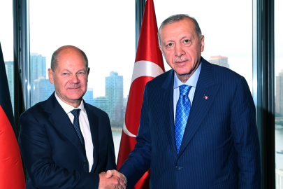 Cumhurbaşkanı Erdoğan, Almanya Başbakanı Scholz’u kabul etti