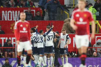 Tottenham, Manchester United deplasmanını 3-0 ile geçti