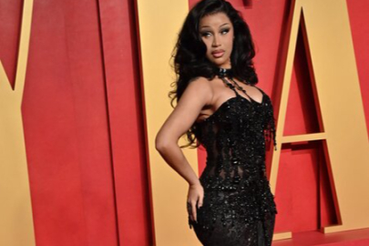 Cardi B'den hamileyken kalça estetiği itirafı