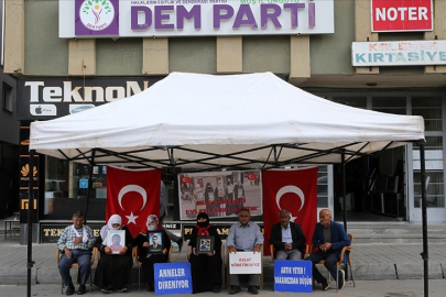 Muş'ta DEM Parti binası önünde eylem yapan aile sayısı 47'ye yükseldi