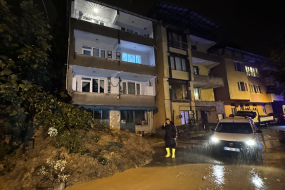 Zonguldak'ta heyelan!  Mahsur kalan 6 kişi tahliye edildi