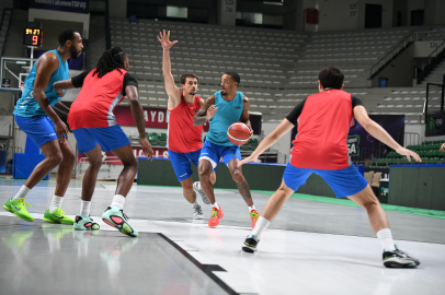 Basketbolun "ekol" takımlarından TOFAŞ yeni sezona hazır