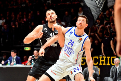 Virtus Bologna:67 - Anadolu Efes:76