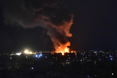 Katil İsrail Beyrut'un güneyindeki Dahiye'ye gece saatlerinde 30 hava saldırısı düzenledi