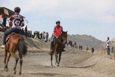 Mardin’de Geleneksel Rahvan At Yarışları Şampiyonası