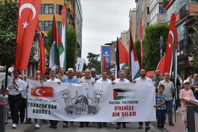 Şili'de yüzlerce kişi Filistin'e destek için yürüdü