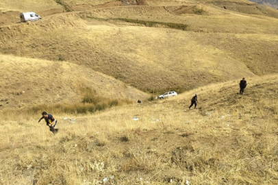 Hakkari'de kontrolden çıkan araç şarampole yuvarlandı