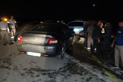 Malatya'da iki otomobil kafa kafaya çarpıştı