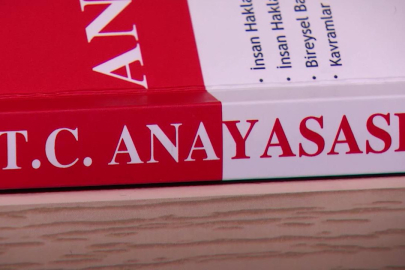 AK Parti'nin "yeni anayasa çalıştayı"nın ilki yarın başlıyor