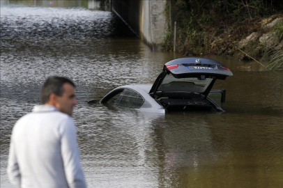 Fransa'da 19 vilayet için sel nedeniyle turuncu alarm verildi