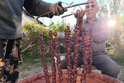 Tunceli’de yörenin geleneksel lezzeti "orcik"in yapımına başlandı