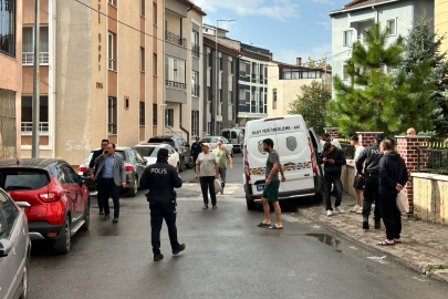 Kedi yüzünden dehşet saçtı:  Silahla baba ve oğlu yaraladı