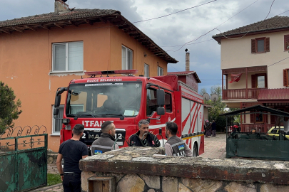 Düzce'de iki mahallede çıkan yangınlar kısa sürede söndürüldü