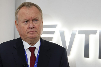 Rus bankası VTB'nin Başkanı Kostin, Rusya Merkez Bankasının faiz artıracağını öngörüyor