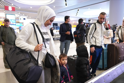 Lübnan'dan ayrılmak isteyen Türk vatandaşları uçakla İstanbul'a geldi