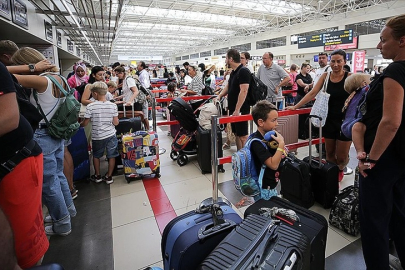 Turizm merkezlerindeki havalimanlarında yaz döneminde 83 milyonu aşkın yolcu ağırlandı