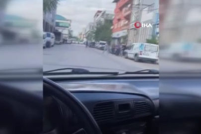 Bursa'da tekme ve yumruklar havada uçuştu, cadde ringe döndü