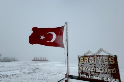 Erciyes Dağı, beyaz rengini aldı