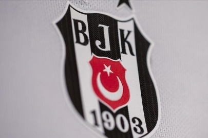 Beşiktaş, Mehmet Tuğra Yeşilyurt’la profesyonel sözleşme imzaladı