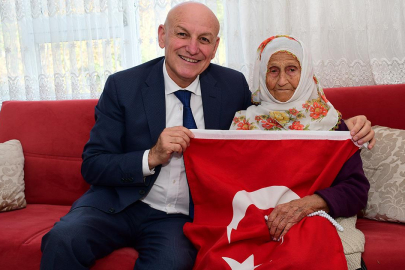 Samsun'da Cumhuriyet ile yaşıt olan asırlık çınarlara ziyaret