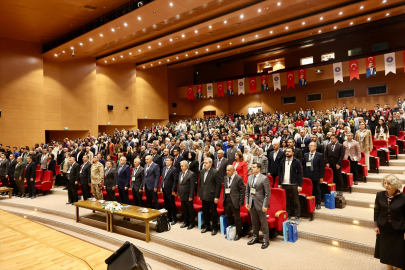 Divanu Lugati't-Türk'ün yazılışının 950. yılı nedeniyle sempozyum düzenlendi