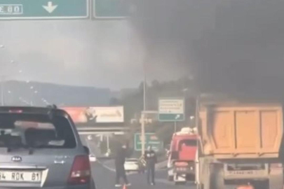 İstanbul Ümraniye'de seyir halindeki kamyonda yangın çıktı