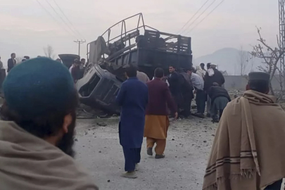 Pakistan'da çocuk felci aşısı yapan ekibi saldırı düzenlendi