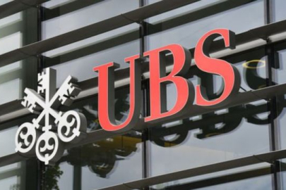 UBS, üçüncü çeyrekte beklenenin iki katı kar açıkladı