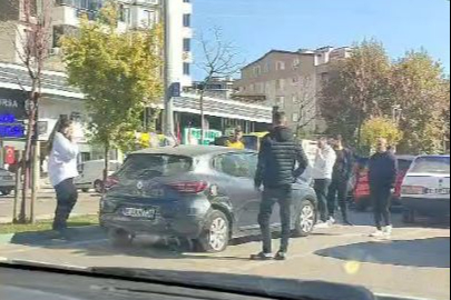 Bursa Yıldırım'da trafiği kilitleyen kaza