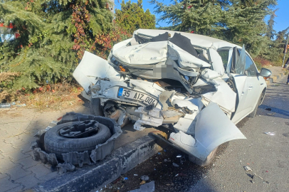 Hurdaya dönen otomobilden sağ çıktı