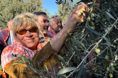 İzmir'de zeytin ve zeytinyağı sezon açılış töreni yapıldı