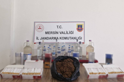 Mersin'de kaçak makaron ve sahte içki ele geçirildi