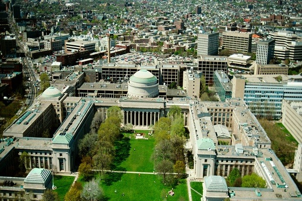 MASSACHUSETTS INSTITUTE OF TECHNOLOGY (MIT)