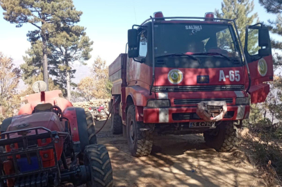 Manisa’da ormanlık alanda çıkan yangın söndürüldü